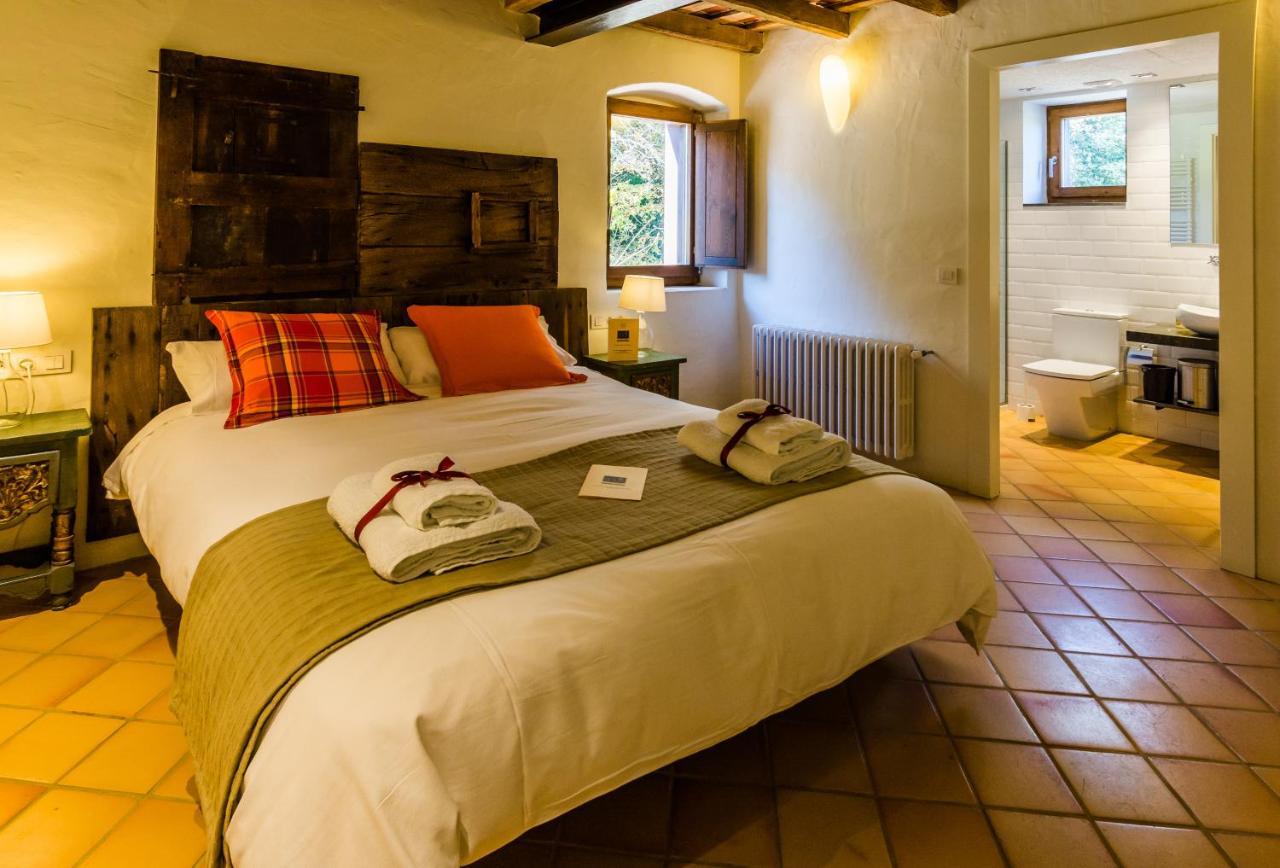 B&B La Rectoria De Sant Miquel De Pineda Sant Feliu De Pallerols Exterior photo